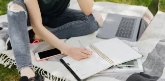 Jak przygotować się do sesji egzaminacyjnej bez stresu 200-jak-przygotowac-sie-do-sesji-egzaminacyjnej-bez-stresu.webp