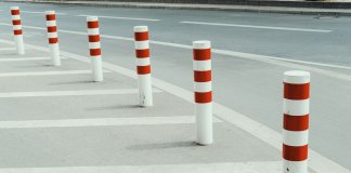 Jak ograniczniki parkingowe wpływają na bezpieczeństwo pieszych i rowerzystów w miejskiej przestrzeni? koralewscy.pl - art4 - lukasz.jpg