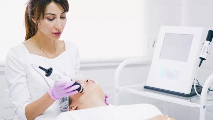 shar-pol.pl-043-czy-mezoterapia-to-skuteczne-rozwiazanie-na-odwodniona-cere shar-pol.pl - 043-czy-mezoterapia-to-skuteczne-rozwiazanie-na-odwodniona-cere.webp
